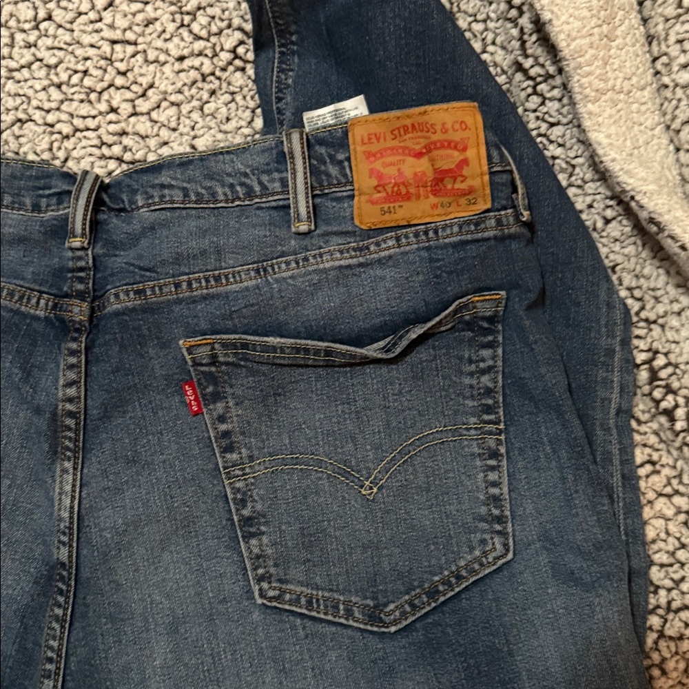 Levi's Classic Blue Jeans with Red Tag